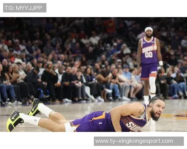 太阳队史首次双星闪耀布克与狄龙均30得分却不到30分钟上场时间