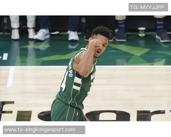 字母哥生涯30分10助场次创新高超越历史大前锋成就无可匹敌