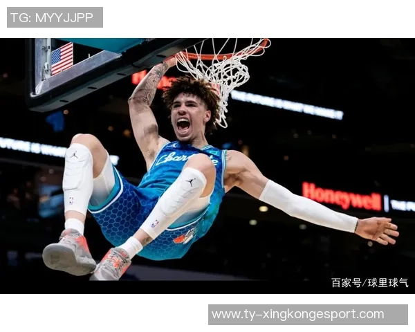 第三节对决火花四射伦纳德狂砍19分拉梅洛鲍尔也不甘示弱斩获13分